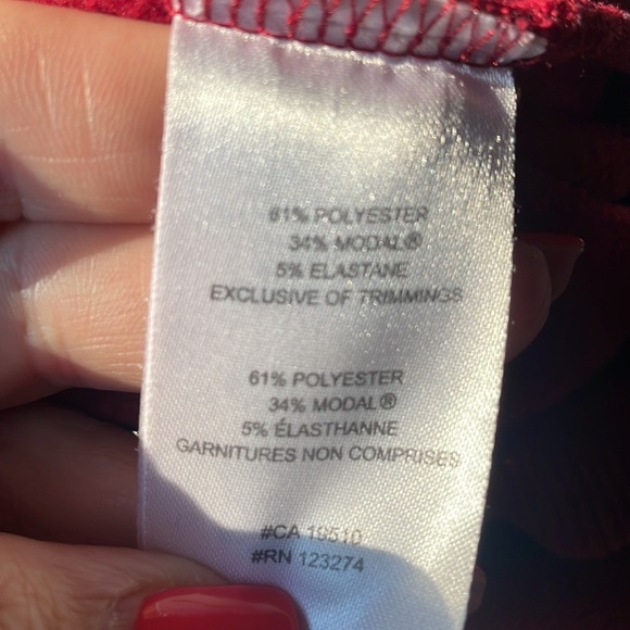 LOLE eco friendly woman’s deep V cross over front leisure top. Burgundy size Med - Picture 14 of 14